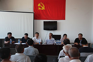 内蒙古乌拉特中旗德岭山镇党员干部带领群众扶贫攻坚纪实