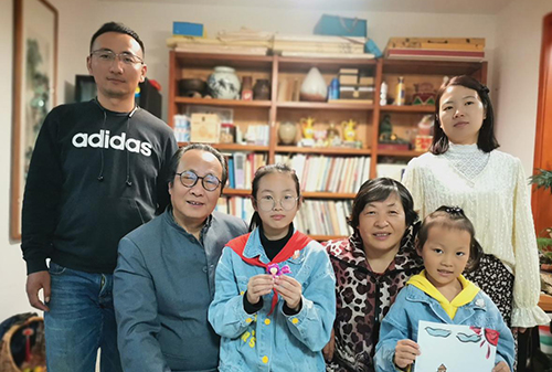 苏州画家郁跃进和他的家人们